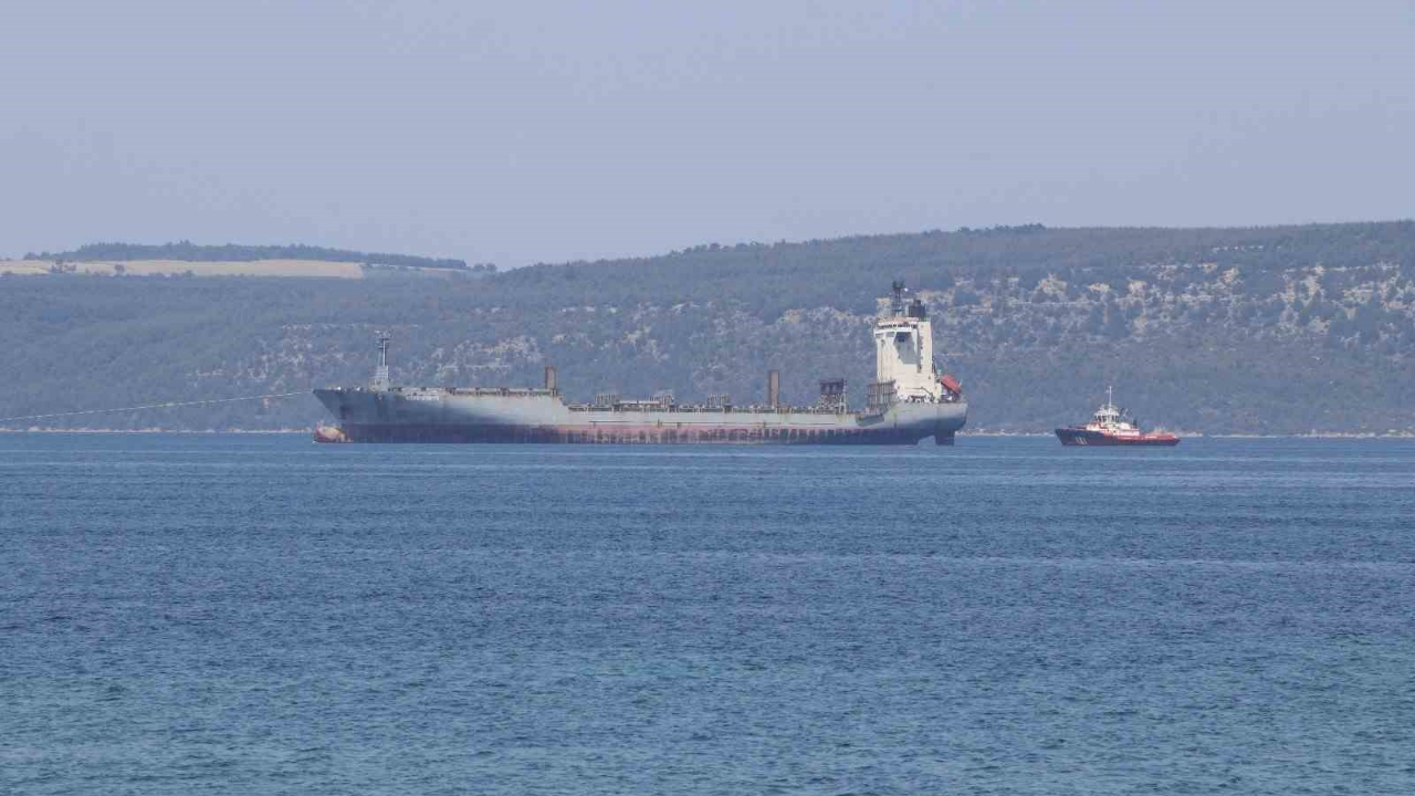 Çanakkale Boğazı'nda gemi arıza yaptı!