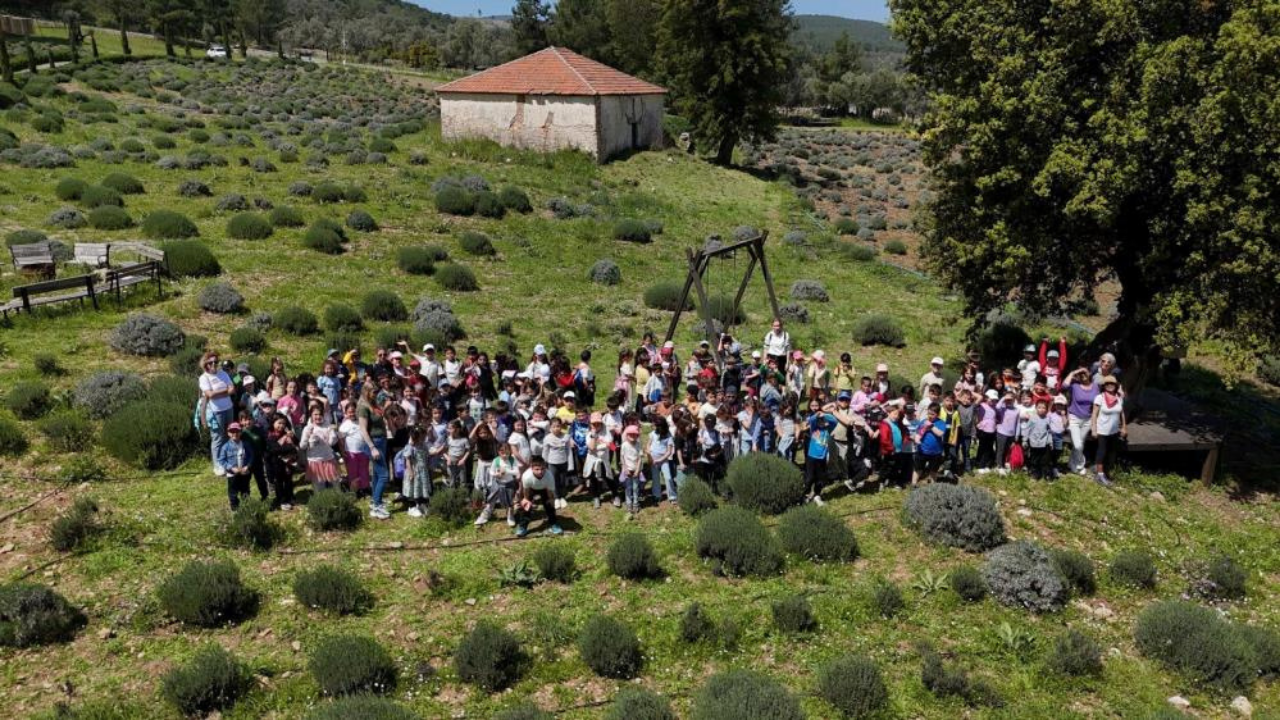 Minik öğrenciler tarımla buluştu: Doğayla içe içe bir gün!