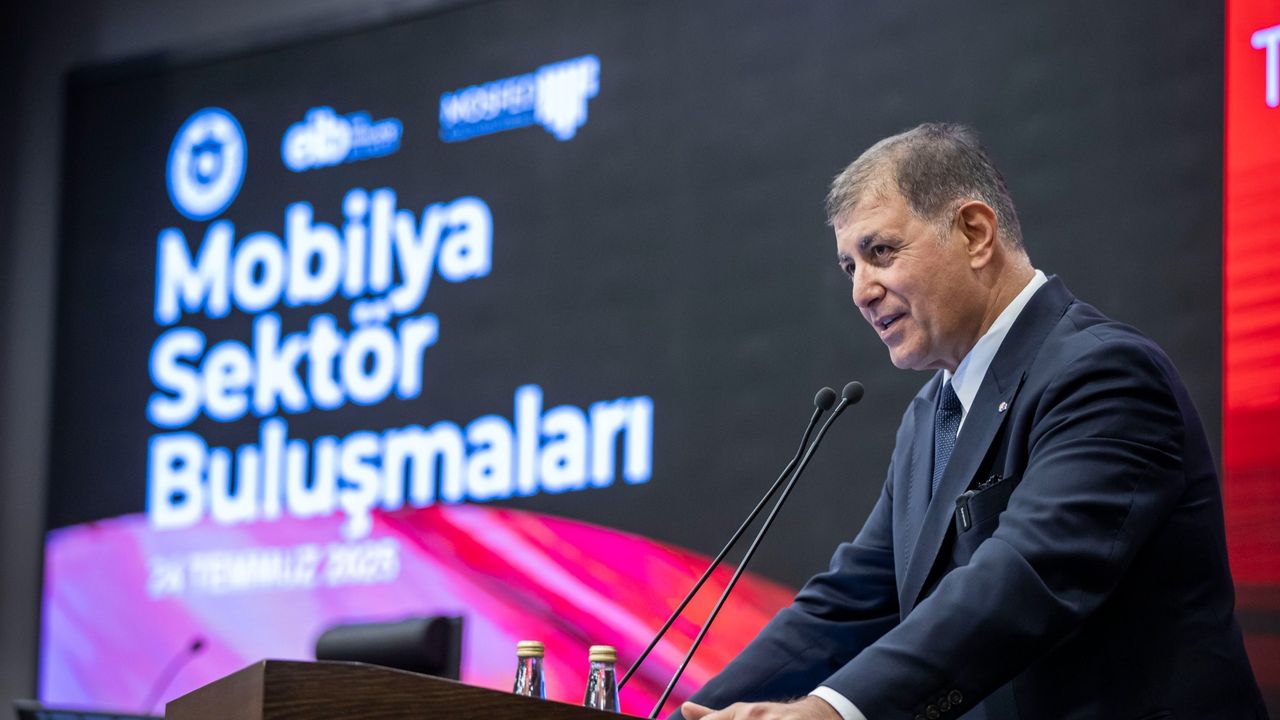 Başkan Tugay mobilya sektörünün geleceğine yön verecek formülleri anlattı
