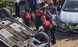 İzmir'de feci kaza: Fren yerine gaza bastı! Yaralılar var