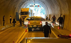 Tünel içinde kaza: 3 yaralı, biri bebek!