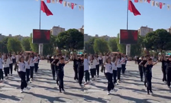 İzmir’de Cumhuriyetin 101. yılına özel etkinlik: 101 öğrenciden harmandalı gösterisi!