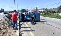 Muğla'da kaza yapan otomobildeki baba ve kızı yaralandı!