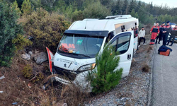 Muğla Bodrum'da minibüs şarampole yuvarlandı: 8 yaralı!