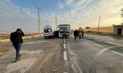 Elazığ’da kamyonet ile otobüs çarpıştı: 4 kişi yaralandı!