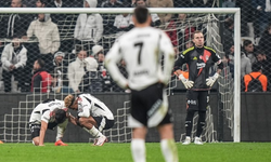 Beşiktaş-Göztepe maçına spor yazarlarından ağır eleştiri