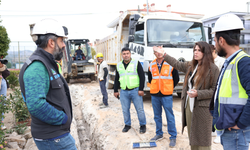 İzmir Çeşme'de Başkan Lâl Denizli doğal gaz çalışmalarını yerinde inceledi!