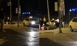 İzmir Küçük Park’ta kaza: Taksi moto kuryeye çarptı!