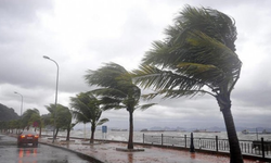 İzmir’e şiddetli fırtına uyarısı