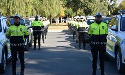 İzmir'de kadın trafik polisleri başarılarıyla dikkat çekiyor!