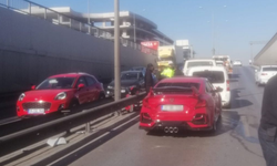 İzmir Gaziemir Akçay Caddesi'nde kaza: Trafik sıkıştı!