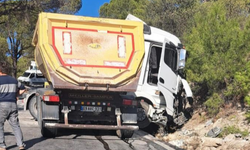 Muğla'da tır kazası: Sürücü yaralandı!