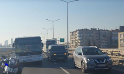 İzmir Ankara Caddesi’nde arızalanan araç trafik akışını etkiliyor