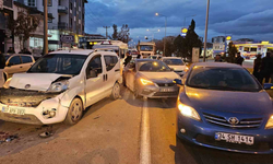 Afyonkarahisar’da zincirleme trafik kazası: 7 yaralı!