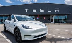 Tesla'nın net karında dev düşüş!