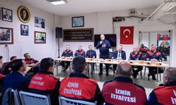 Başkan Cemil Tugay yeni yılı itfaiyecilerle karşıladı