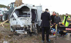 Çanakkale'de iki kamyonet çarpıştı: 1 ölü, 1 yaralı!