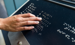 Dünyayı görmeden anlamak: Körlük Alfabesi Braille'in hikayesi