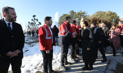 İzmir Efes Selçuk Belediye Başkanı Filiz Ceritoğlu Sengel, Van'da AKOM açılışına katıldı