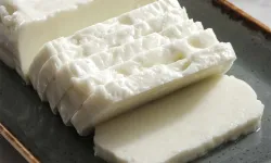 İzmir'de bir firmada sahte peynir tespit edidi!