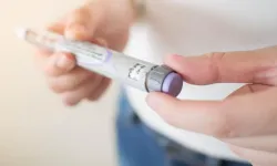 “İğneyle incelme” trendi sağlık riskleriyle geliyor