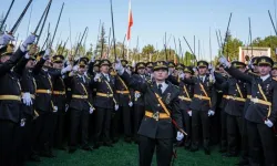 Teğmenlerin ihraç kararına İzmir Barosu'ndan sert tepki