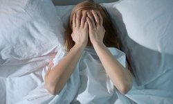 1 gece uykusuzluk Alzheimer riskini artırıyor