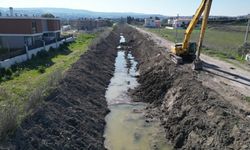 İzmir'in derelerinden 110 ton malzeme çıkarıldı