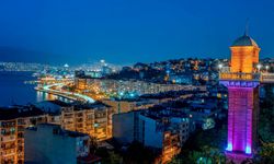 İzmir’de sokak röportajı: "İzmir deyince aklınıza gelen ilk şarkı nedir?"