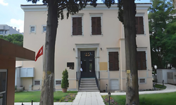 Karşıyaka Belediyesi kütüphane kapattı