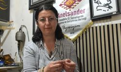 İzmirli çift unutulmaya yüz tutmuş el sanatlarını yaşatıyor