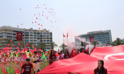 İzmir’de 19 Mayıs coşkusu: Gençlik ve Spor Bayramı sevinçle kutlandı
