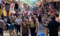 Kurban Bayramı öncesi Kemeraltı Çarşısı tıklım tıklım!