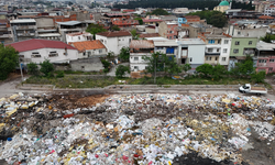 Buca’da esnafı isyan ettiren atık sorunu: Terk edilen alan çöplüğe döndü