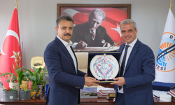 Dikili-Midilli seferleri öncesi Ege'nin iki yakası dostluk için buluştu
