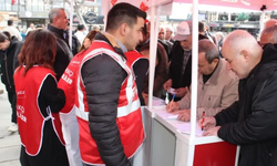 İzmir'de İmamoğlu için rekor destek: 1 milyon 350 bin imza toplandı