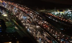 İzmir trafiği çileye döndü: Sabah evden çıkarken ne kadar zaman kaybediyorsunuz?