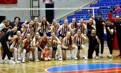 Karşıyaka Genç Kızlar Voleybol Takımı’nın büyük başarısı