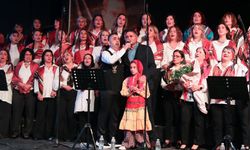 Karadeniz'in coşkulu ezgileri Aliağa'da yankılandı
