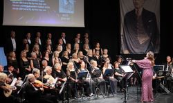 Konak Belediyesi korosu yaza özel konser verdi