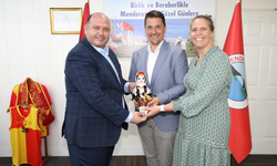 Kardeş belediyeler buluştu: Troisdorf Belediye Başkanı Menderes’te!