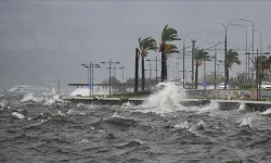 İzmir Valiliği’nden fırtına uyarısı