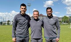 Altay’da tecrübeli futbolcular geleceğe hazırlanıyor