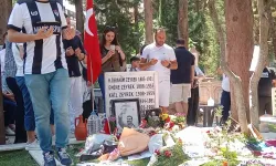 Babalar Günü’nde Ferdi Zeyrek’e duygusal vefa