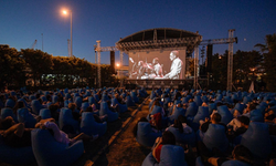 İzmir’de yaz akşamlarına sinema keyfi!