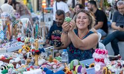 Kadın üreticiler Karşıyaka’da gece pazarında buluştu