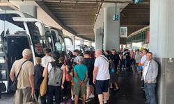 İzmir Otogarı'nda bayram tatili dönüşü yoğunluğu