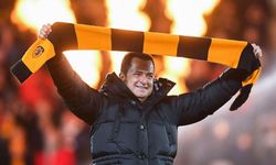 Acun Ilıcalı Ayayorgi'de Hull City taraftarlarıyla yaz keyfi yaptı