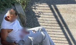 Çocuklarını göremediğini söyledi, kendini bıçakladı