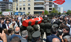 Pençe-Kilit şehidi Üsteğmen Ege Akar İzmir'de toprağa verildi